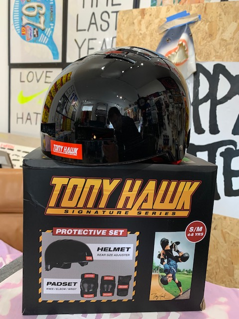 Tony Hawk Protective Set Helmet & Padset 4-8 Yrs Black/Red S/M JNR