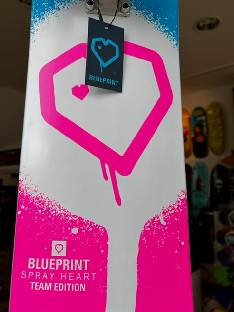 Blue Print Spray Heart Complete Pink /Blue 7.25"