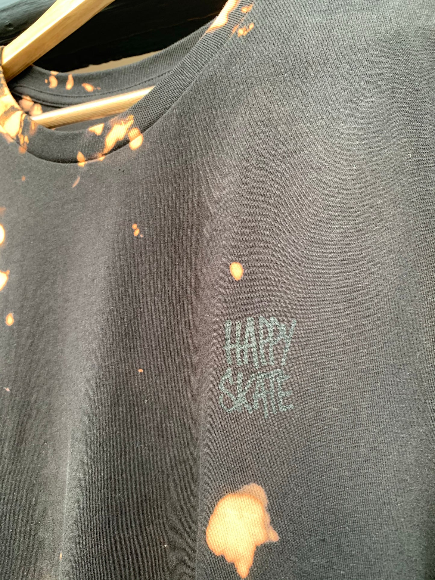 Happy Skate x Dye Hard Bleach black