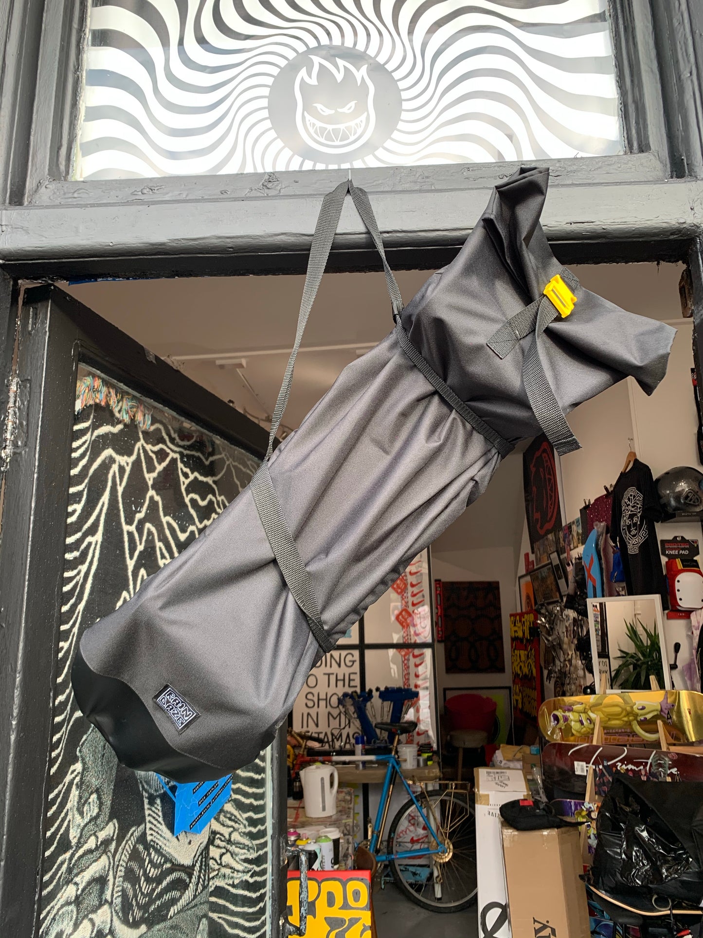 RAIN DAZE BOARD BAG